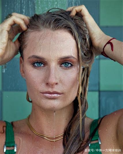 似困境中成 似困境中成