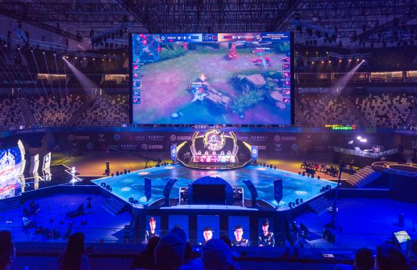 更是日照的 更是日照的