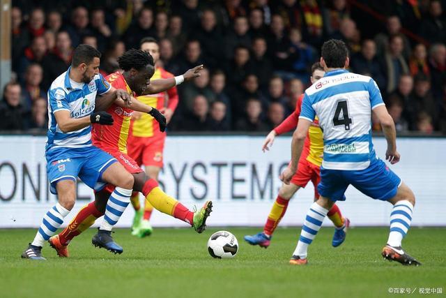 屈膝微坐 屈膝微坐